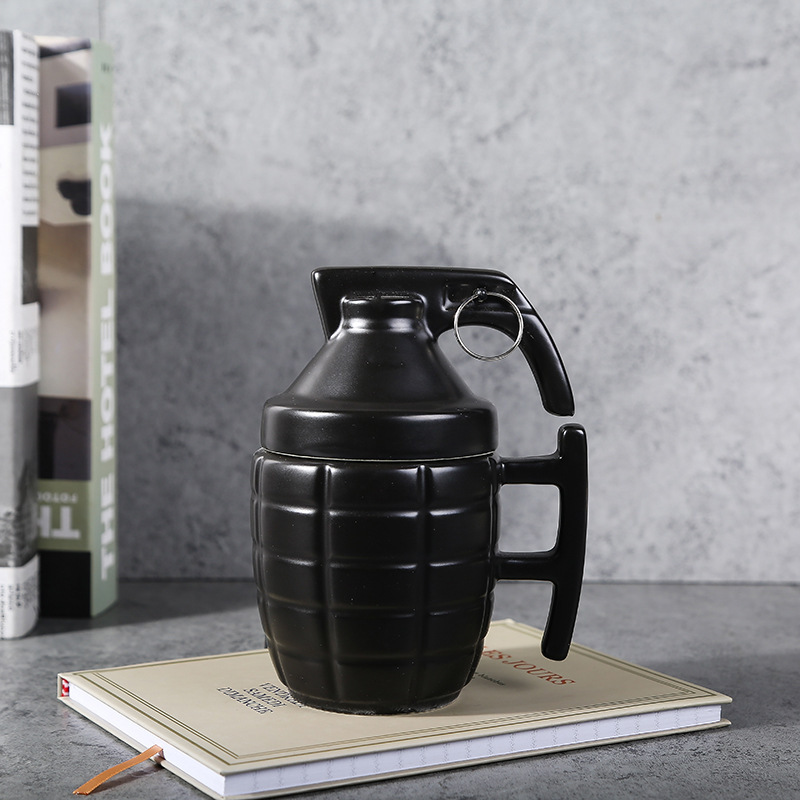 New Style Grenade Ceramic Mug With Lid Military Grenade Weapon Shape Coffee Mug New Style Grenade Ceramic Mug With Lid Military Grenade Weapon Shape Coffee Mug
